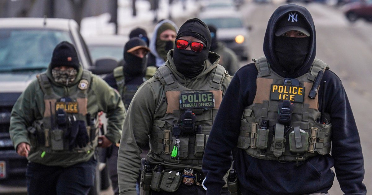 Lawmakers Push DHS to Cancel Its Shock Gloves Contract