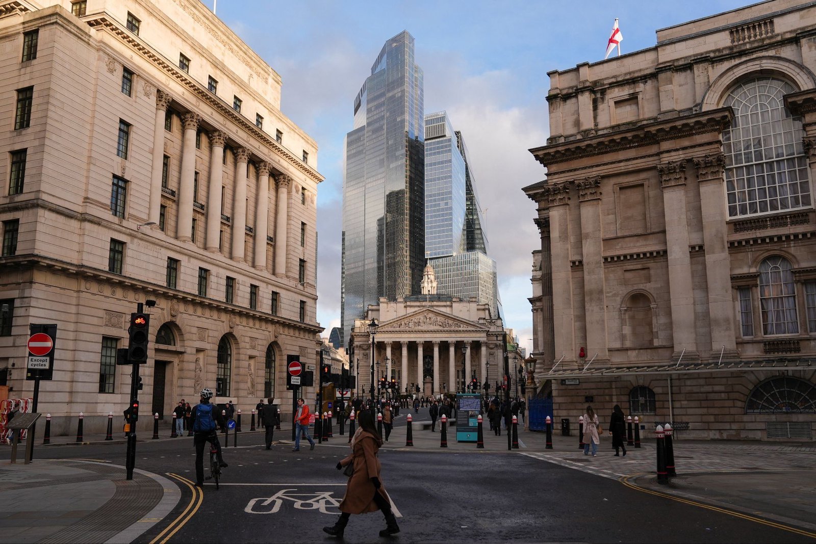 UK explores wage transparency in job ads