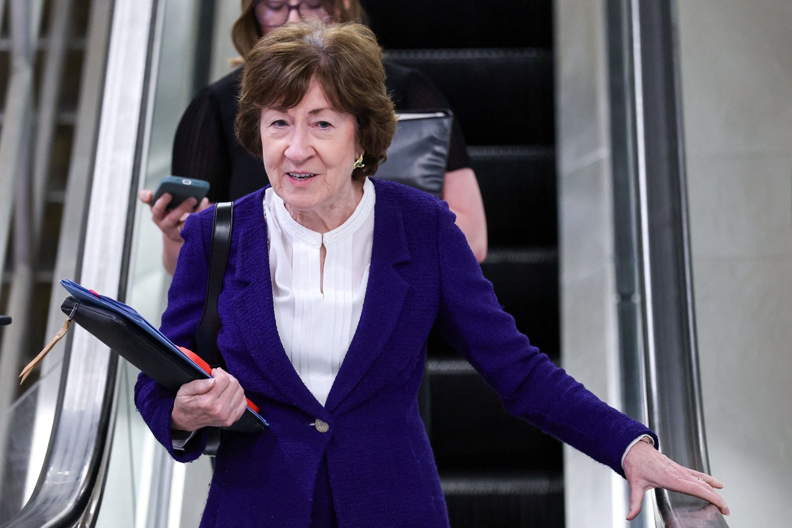 Collins wants bipartisan Iran spending bill