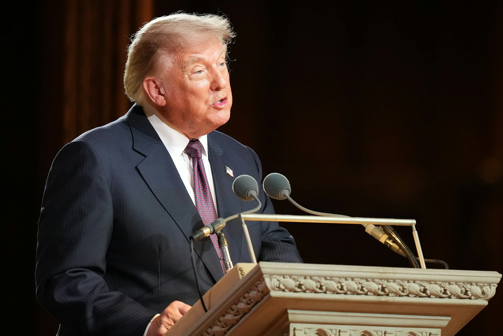 Trump Veers From Script to Mock Lindsey Graham at His Own Funeral