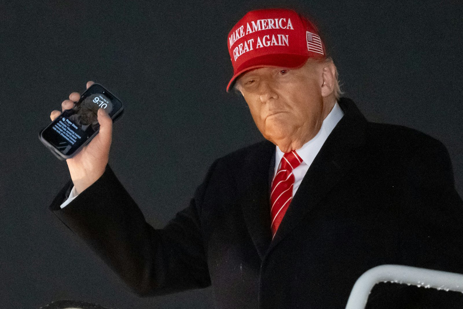 Trump Appears to Have Mental Heath Episode as He Posts AI Slop Nonstop