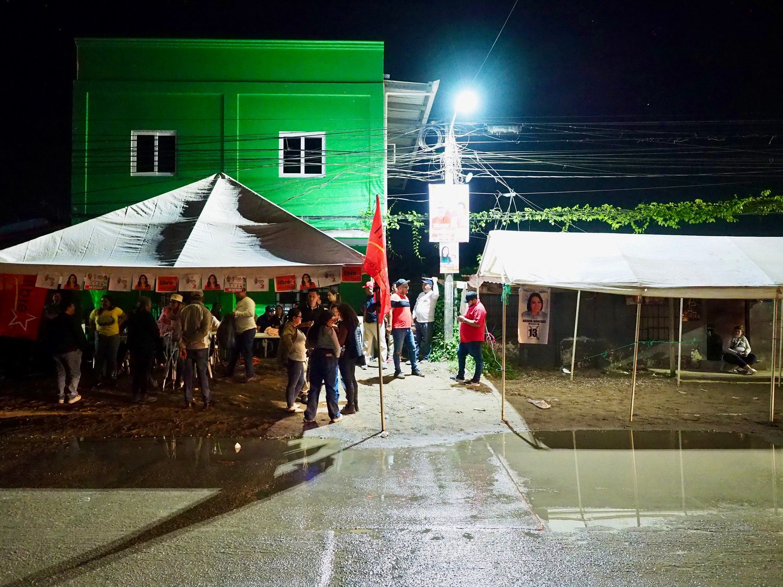 Honduras Vote Stuns Libre with Return of Traditional Parties as Trump’s Endorsement Reshapes Election