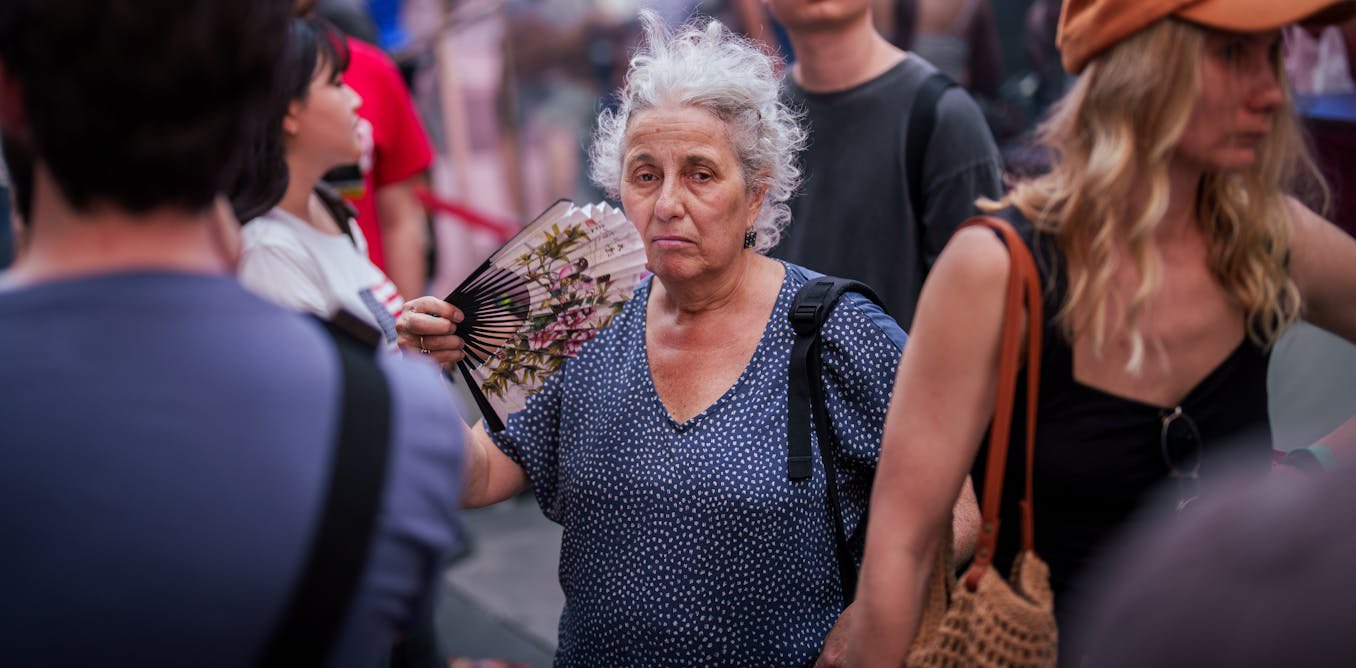 As a major heat wave grips the eastern US, here’s how to stay safe – and the heat stroke warning signs to watch for