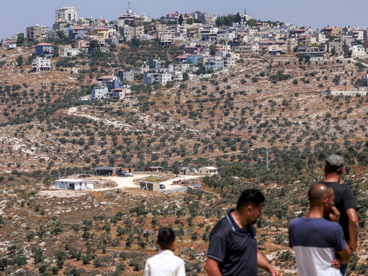 Israeli Settlers Are Pushing a Plan to Establish 100 New Outposts in West Bank