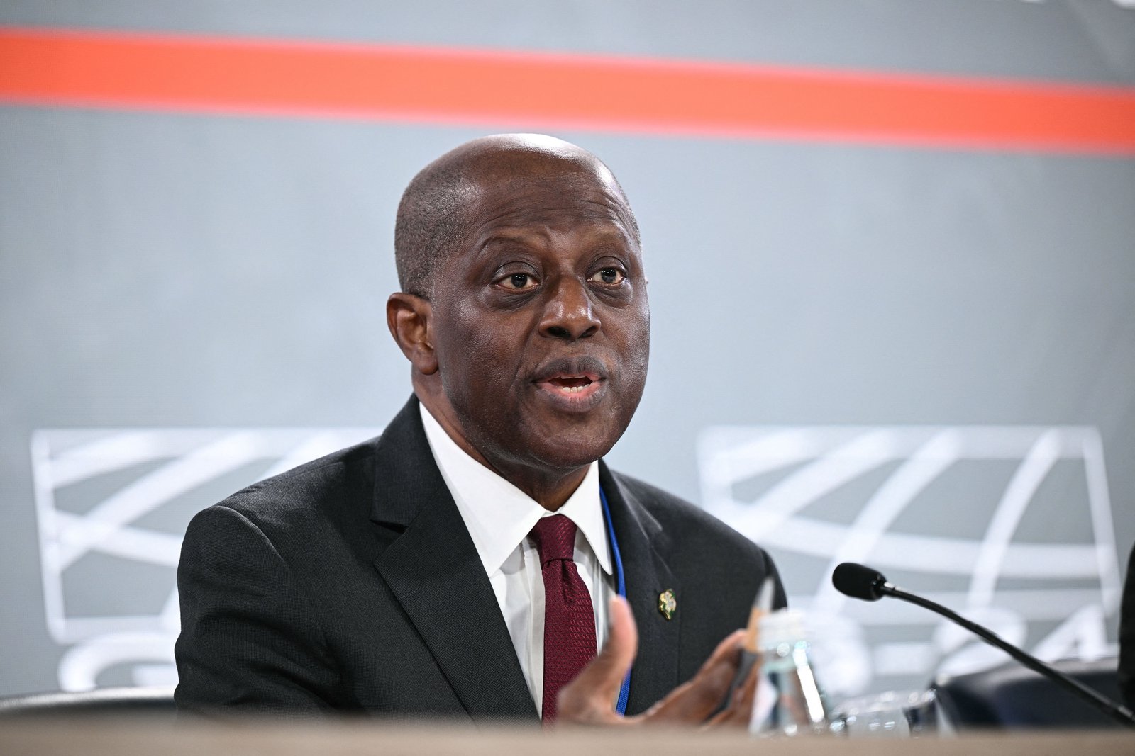 Nigeria’s foreign reserves jump by 772%