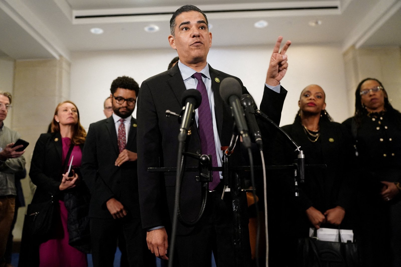 Democrats ramp up plans to investigate Trump through corporate America