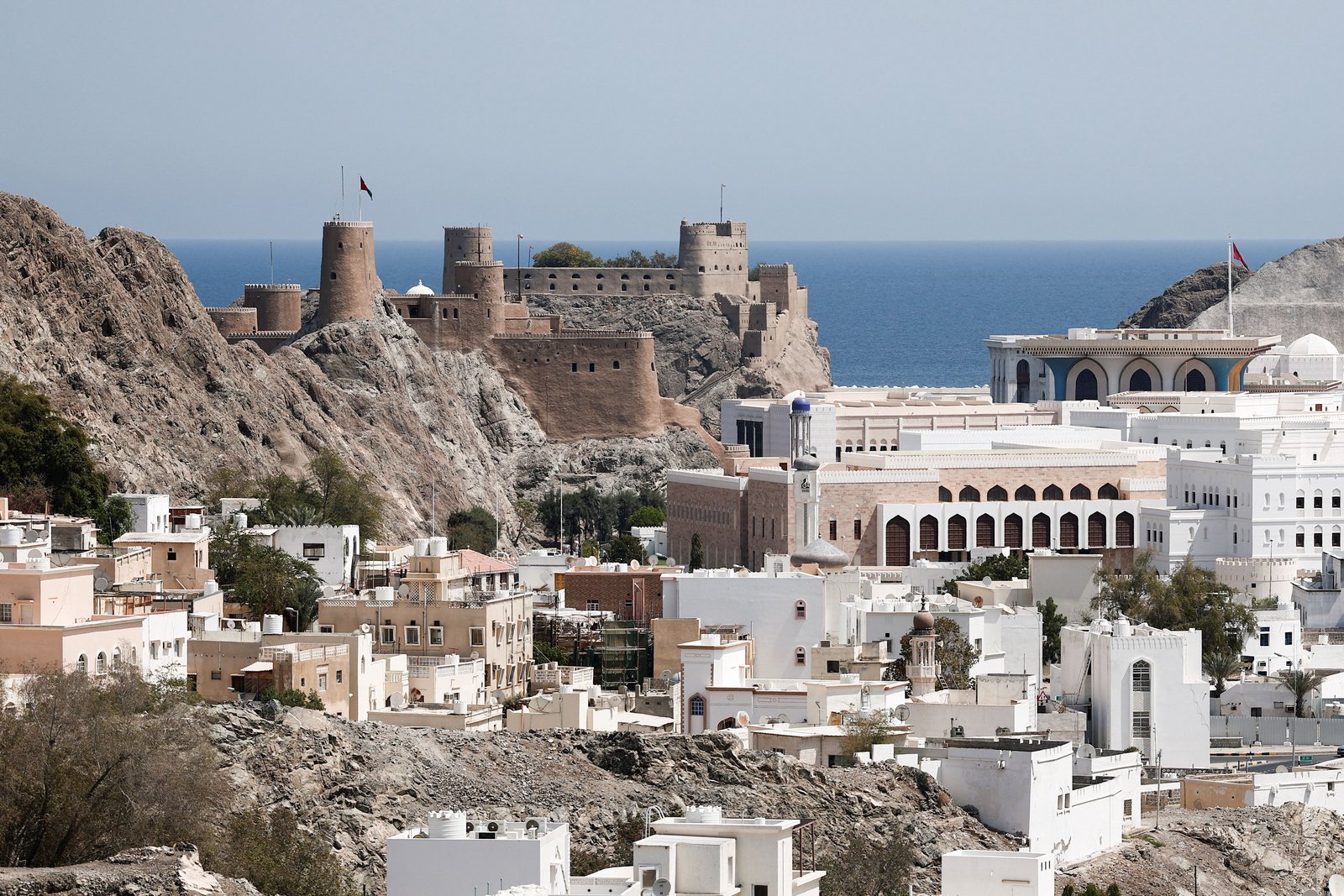 Oman-UAE trade gets wartime boost