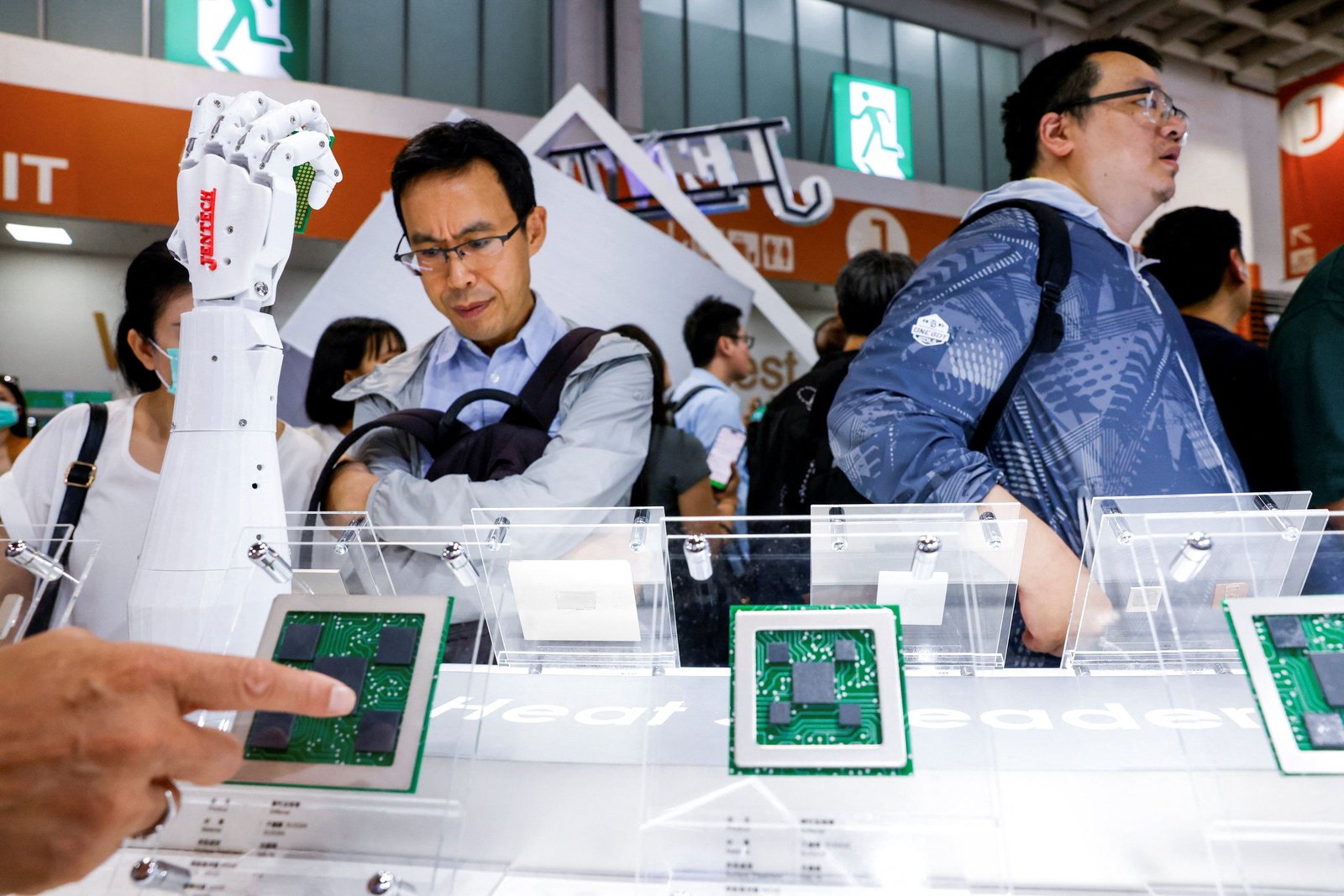 Taiwan export boom marks return of 'Tiger economy'