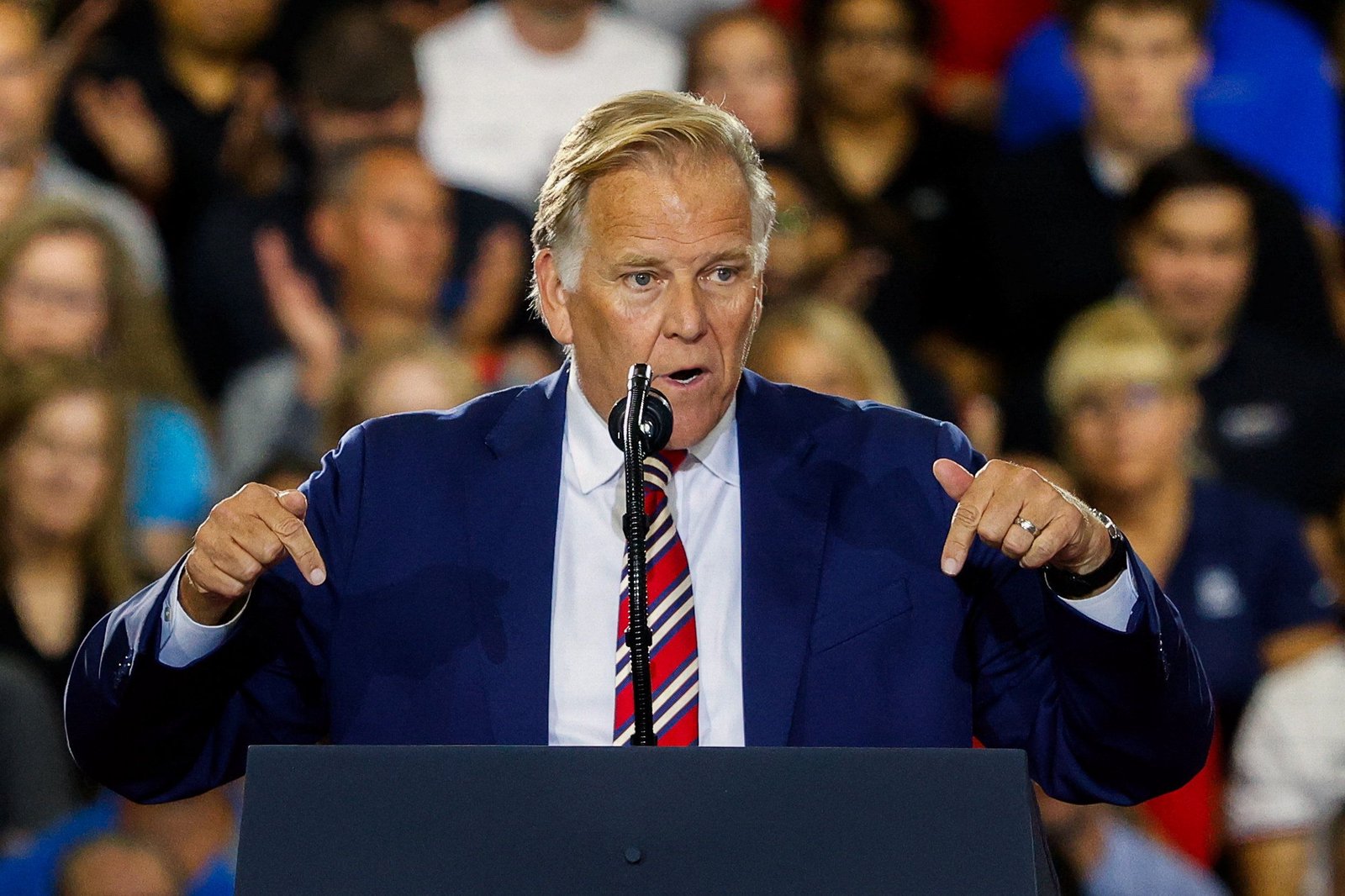 After tough Michigan primary, Democrats set sights on Rogers