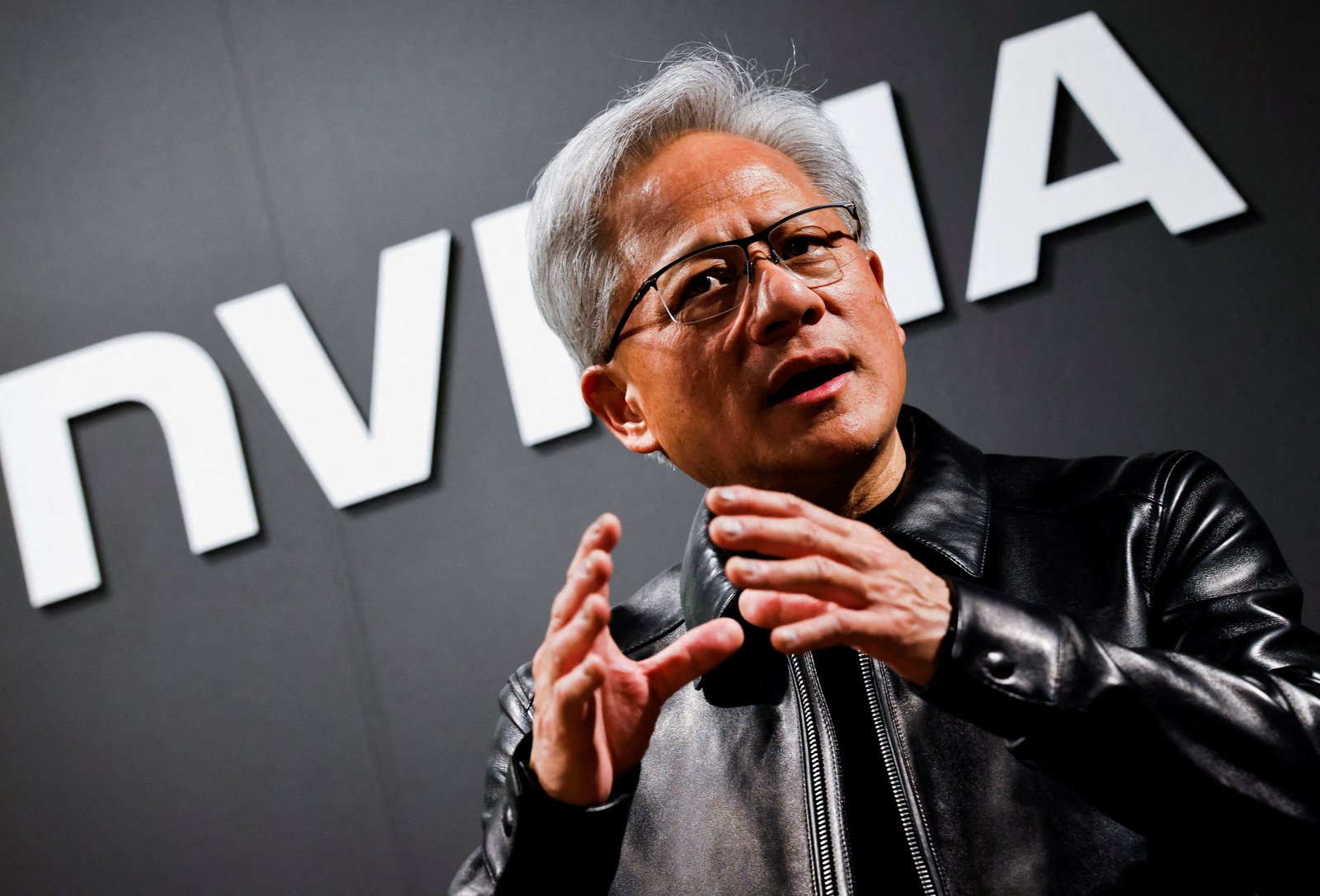Tech leaders back open-source AI