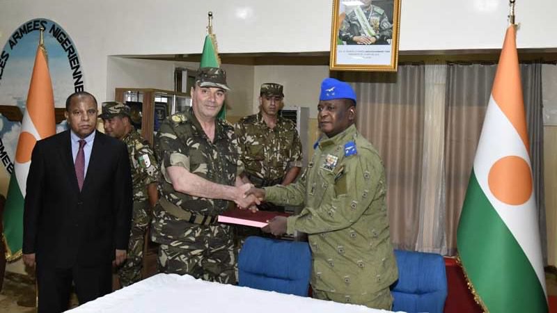 Algeria provides Niger with helicopters and military equipment as bilateral ties improve