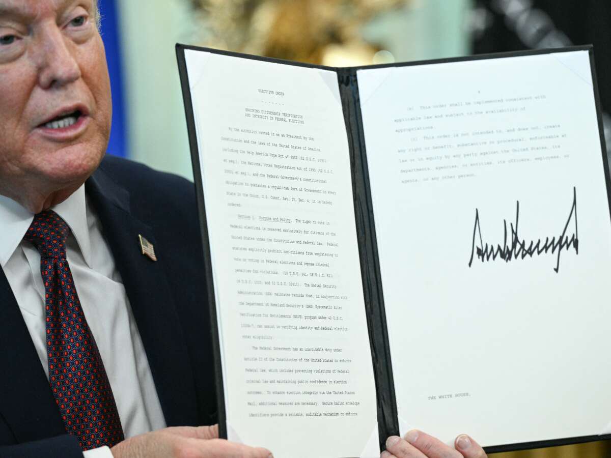 Trump Order Gives US Postal Service Unprecedented Control Over Mail Voting