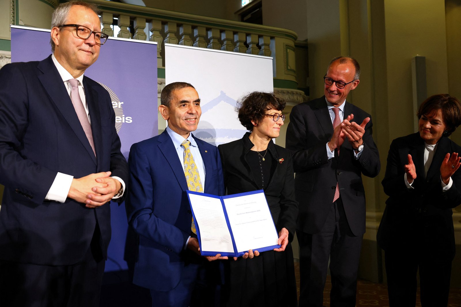 COVID-19 vaccine pioneers to leave BioNTech and focus on mRNA