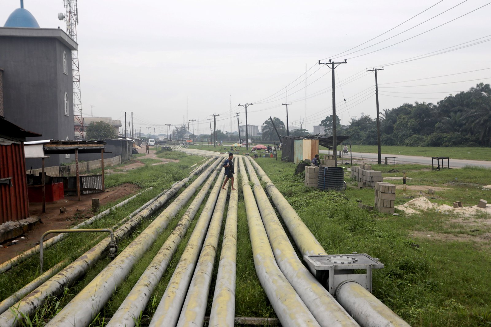 Nigeria’s oil output hits six-year high