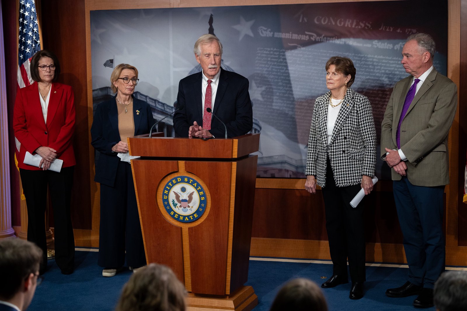 🏳️ BREAKING: Democrats Surrender. Again