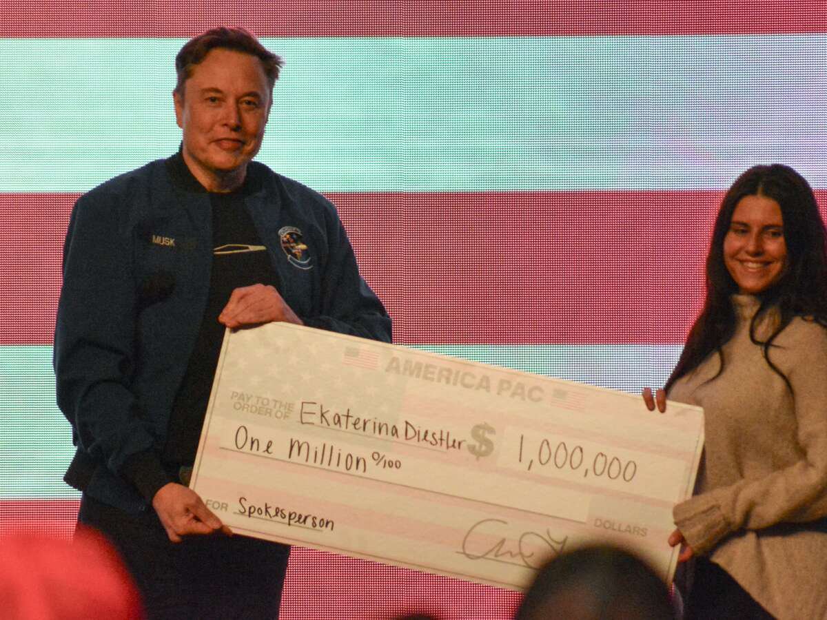 Wisconsin Commission Finds Musk Likely Broke Law in Handing Out Checks to Voters
