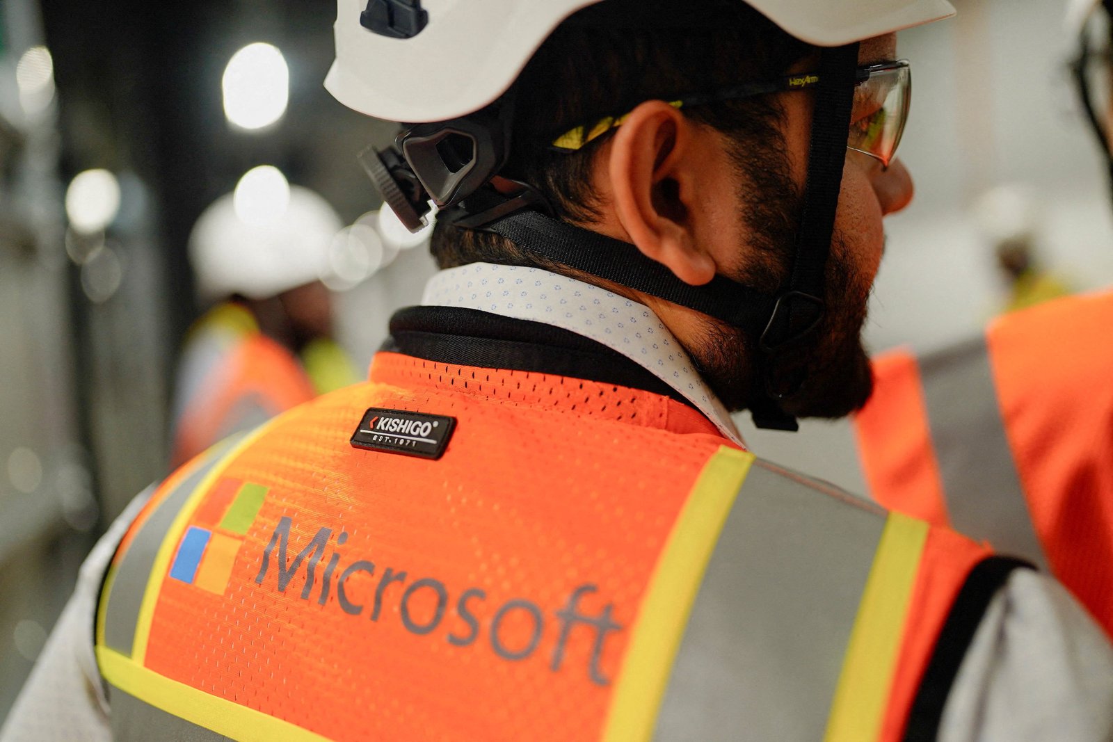 Microsoft expands in UAE with $15.2B in investment