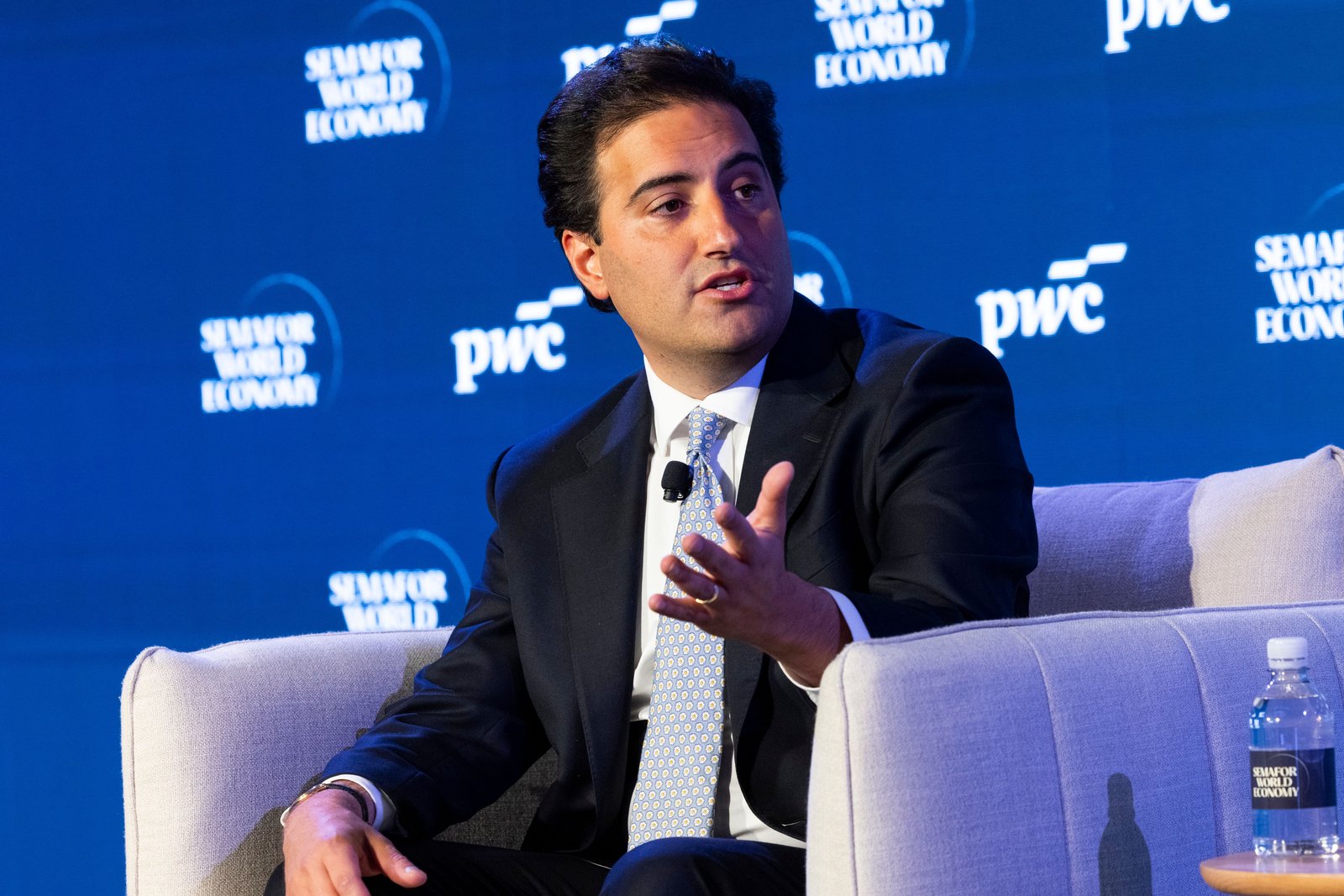 DOJ antitrust chief wants US to be AI giant, but not with unlawful collaboration