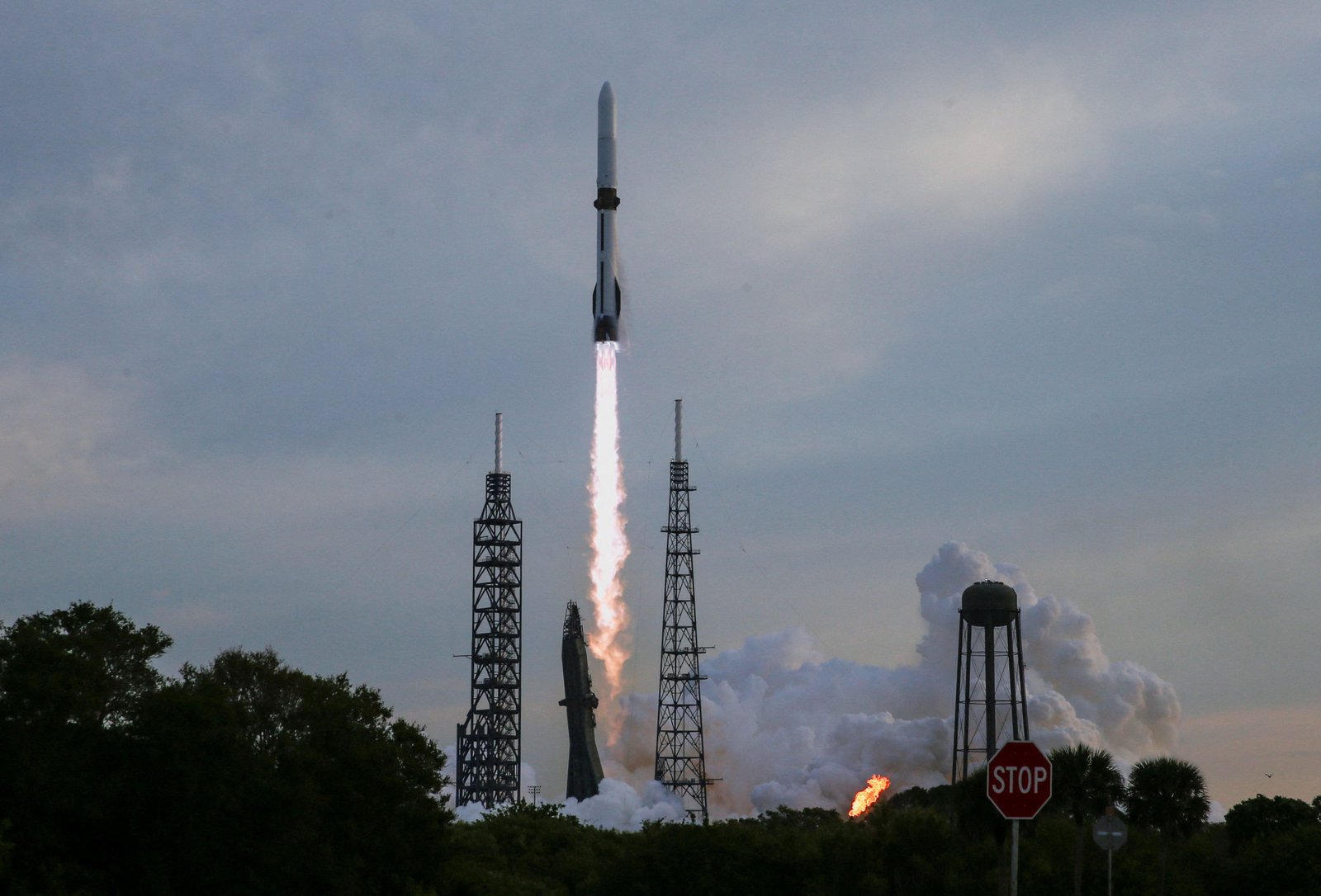 Blue Origin plays catch-up