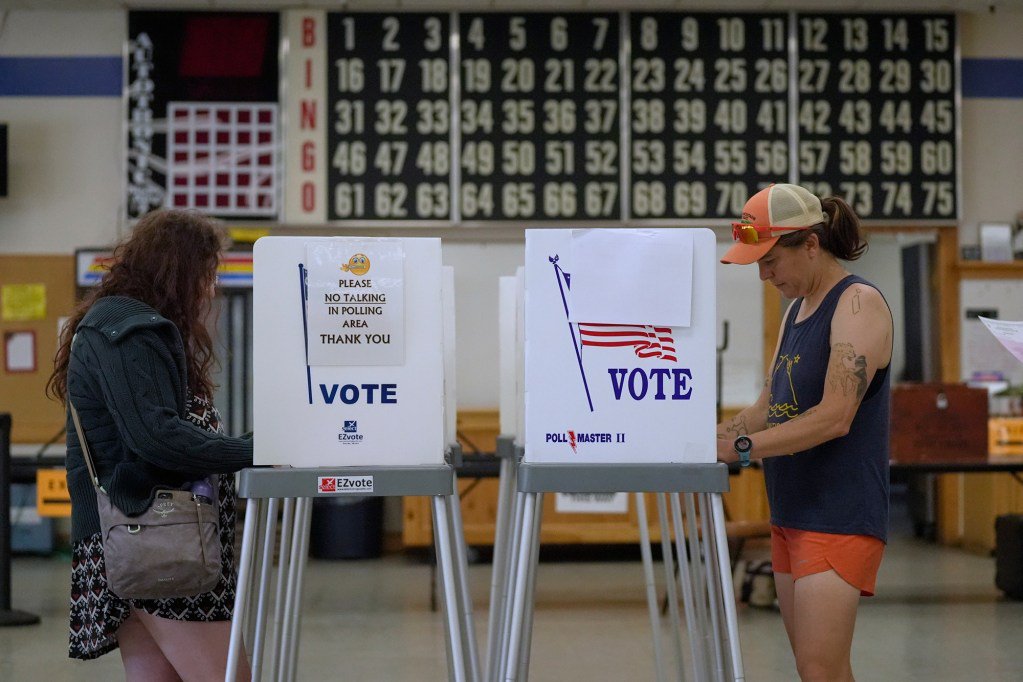 Maine Democrats Poised to Run a Convention for Senate