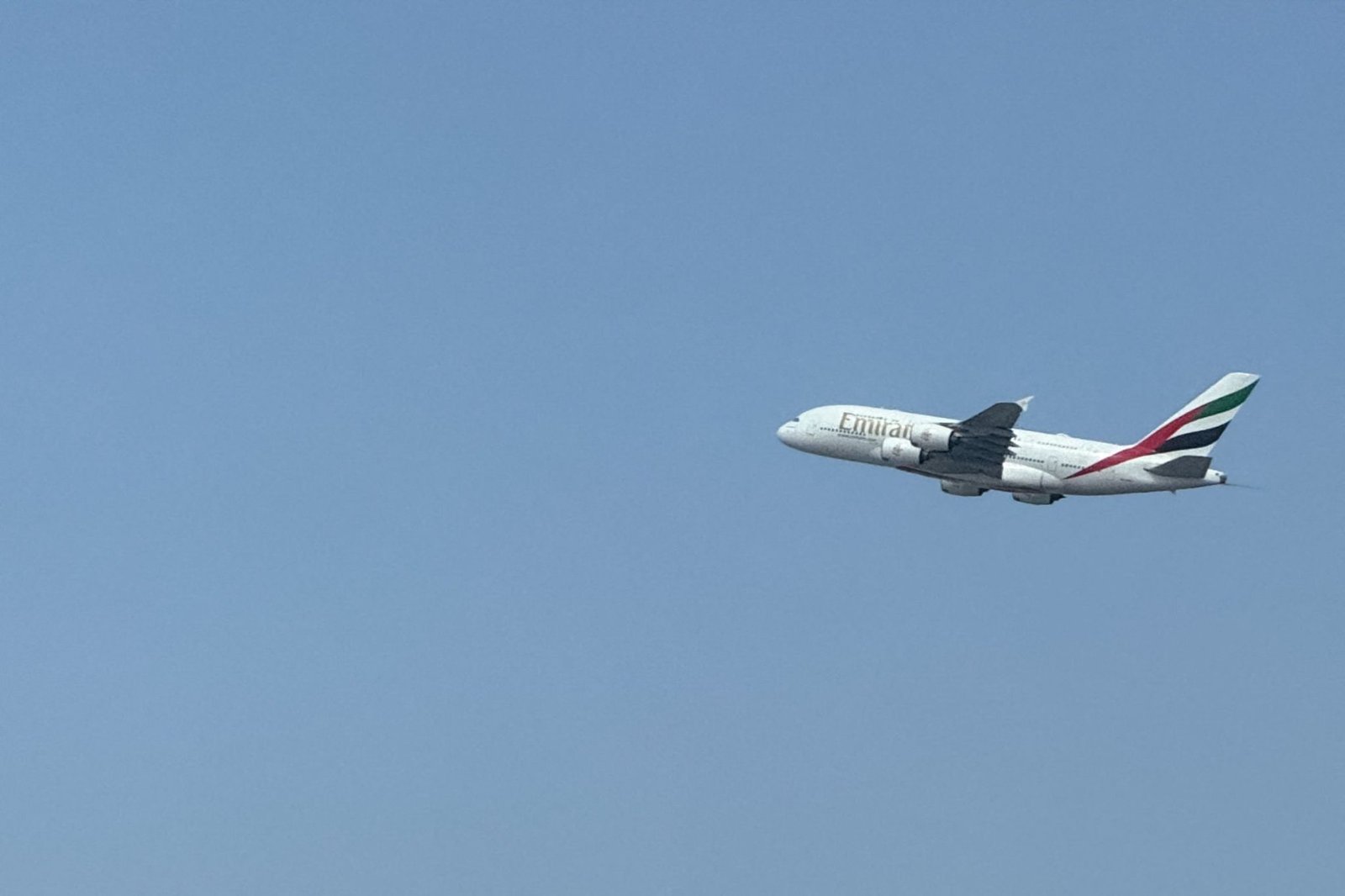 Gulf flights tick up on hopes of Iran war ending soon
