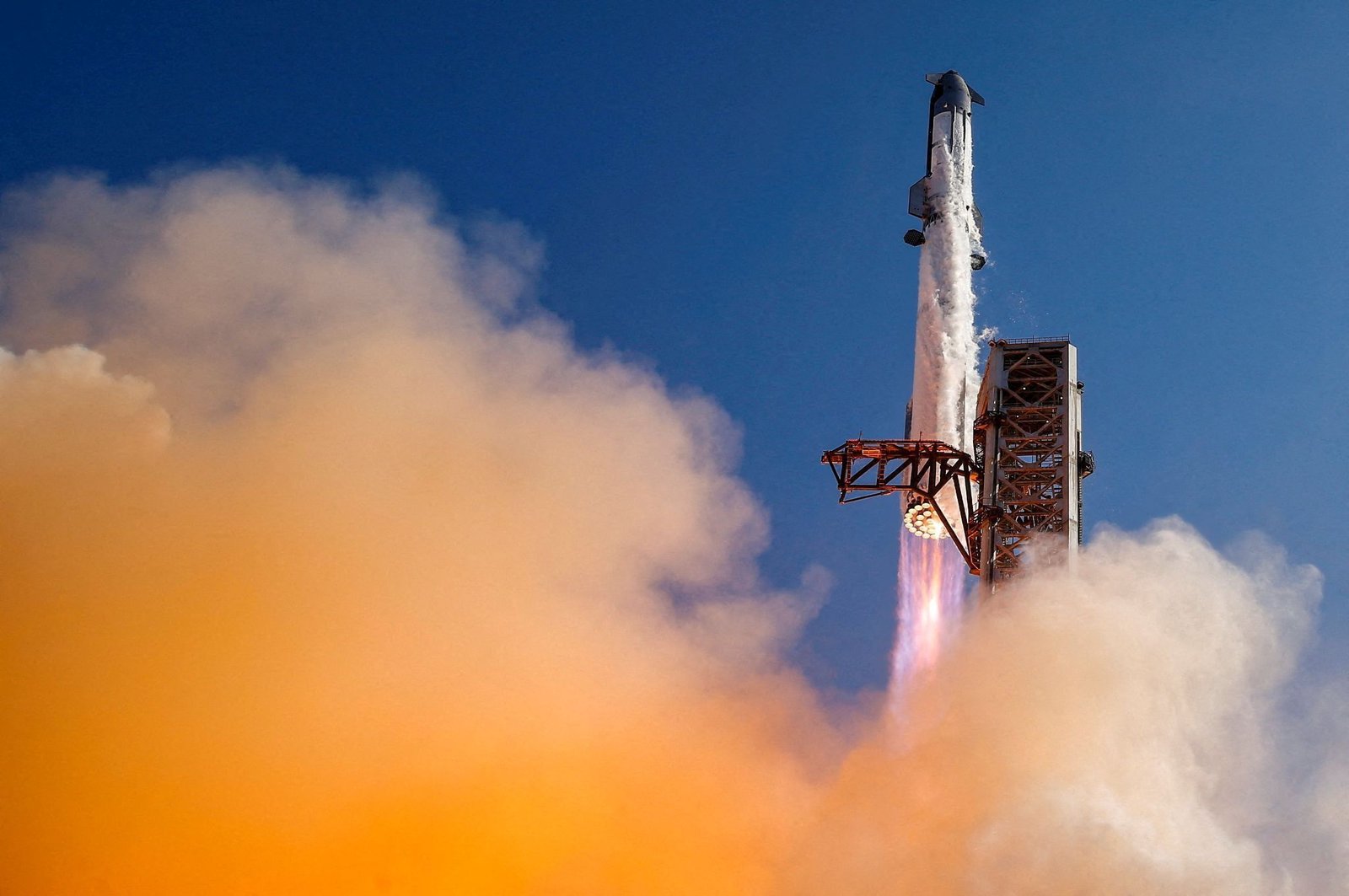 SpaceX revenue jumps, beating expectations