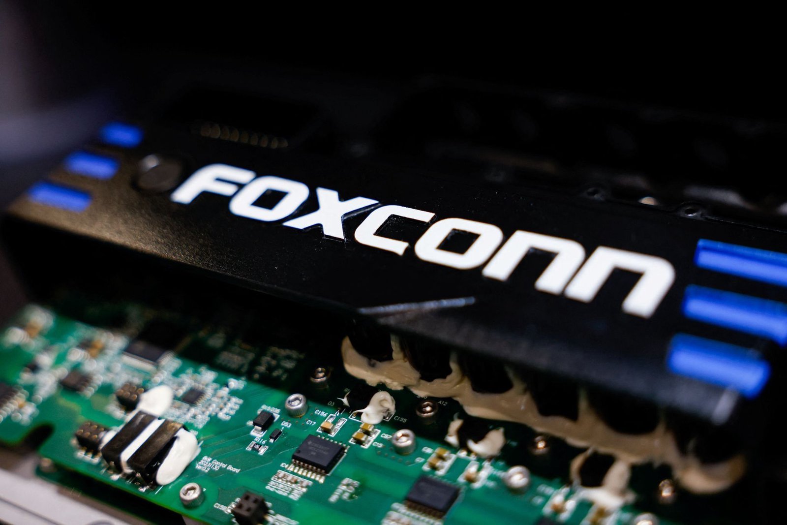 Foxconn to invest in Vietnam green energy