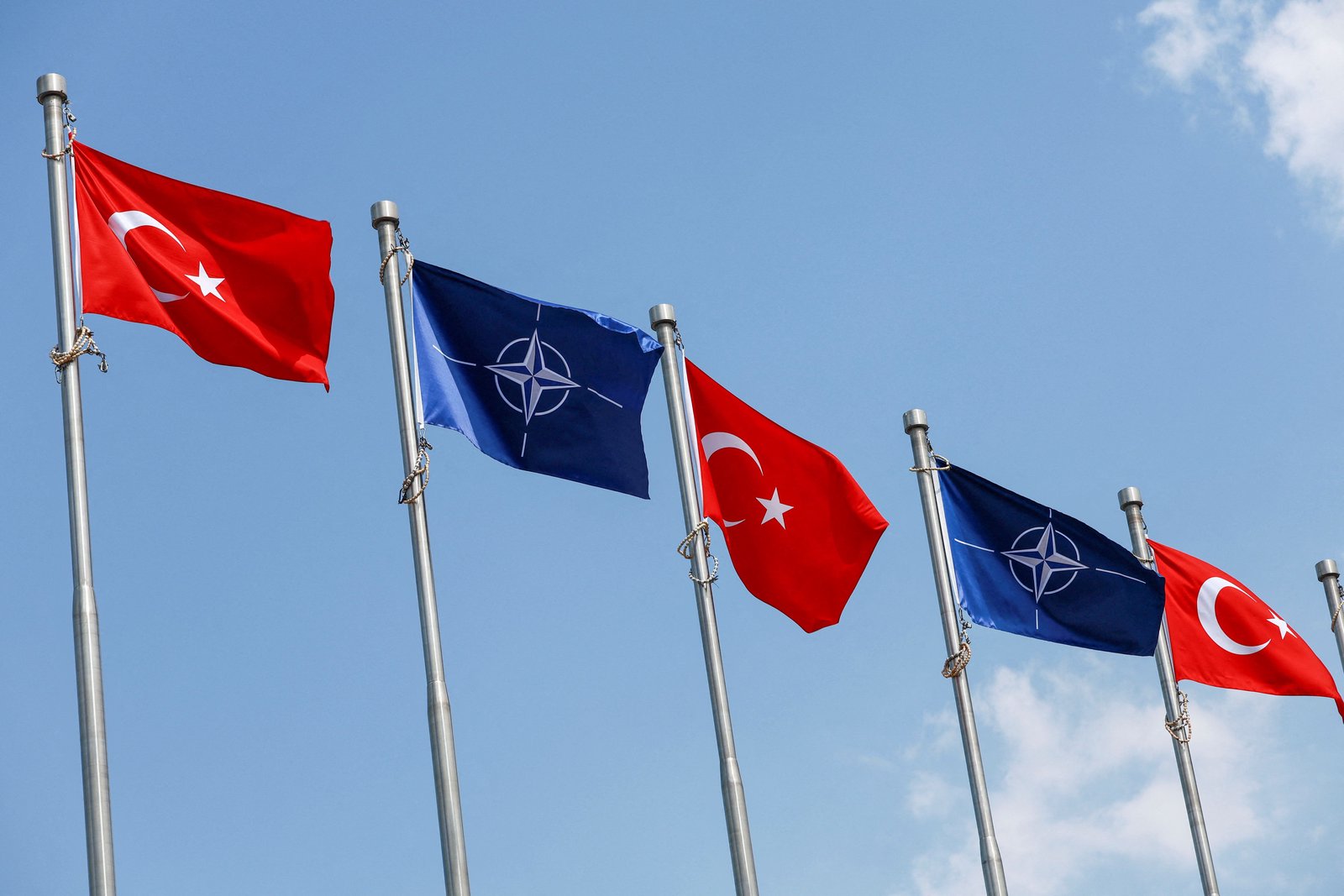 Europe wary of US ahead of NATO summit