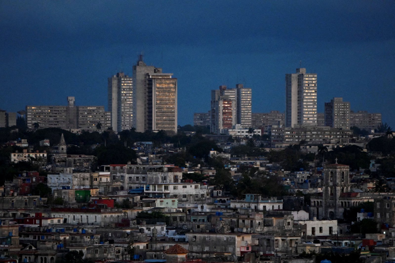 US allows Russian oil tanker into Cuba