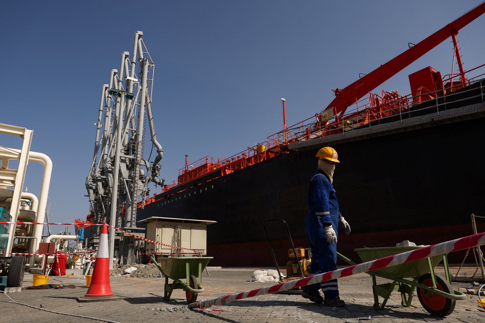Oil prices surge 10% as US-Iran conflict reignites
