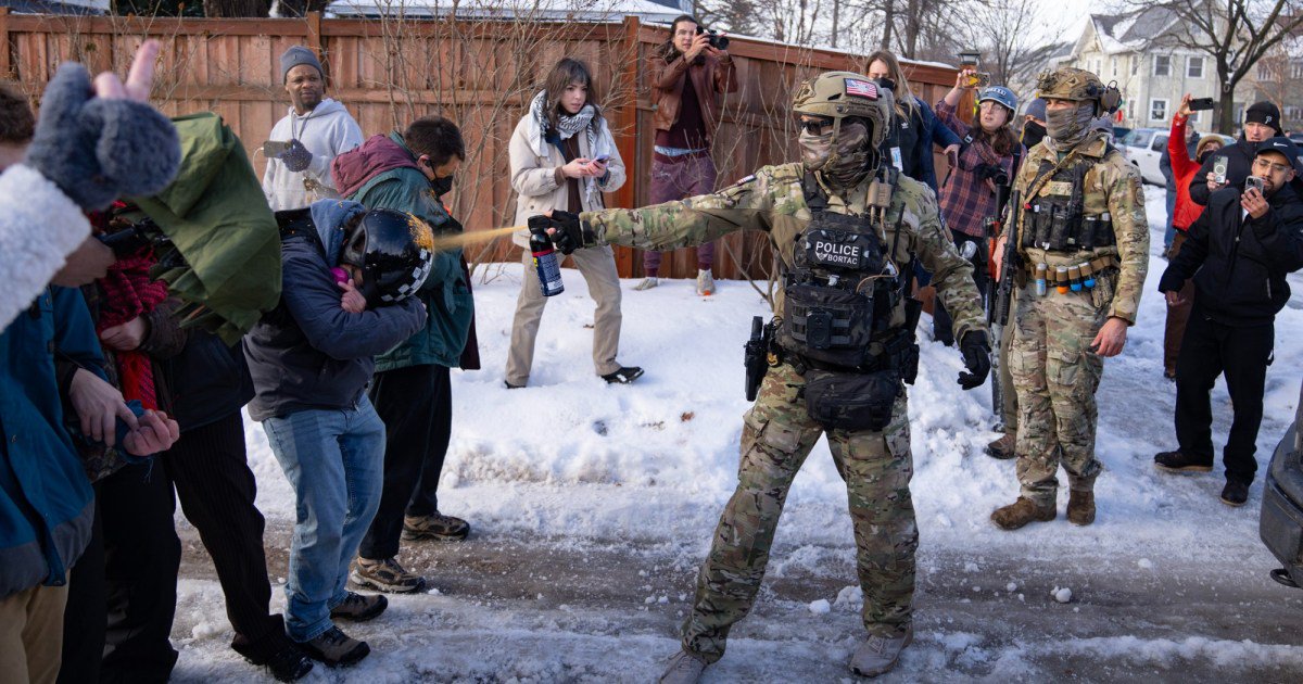 Trump’s Frantic Attack on Minnesota Hits Obstacles in the Streets—and the Courts
