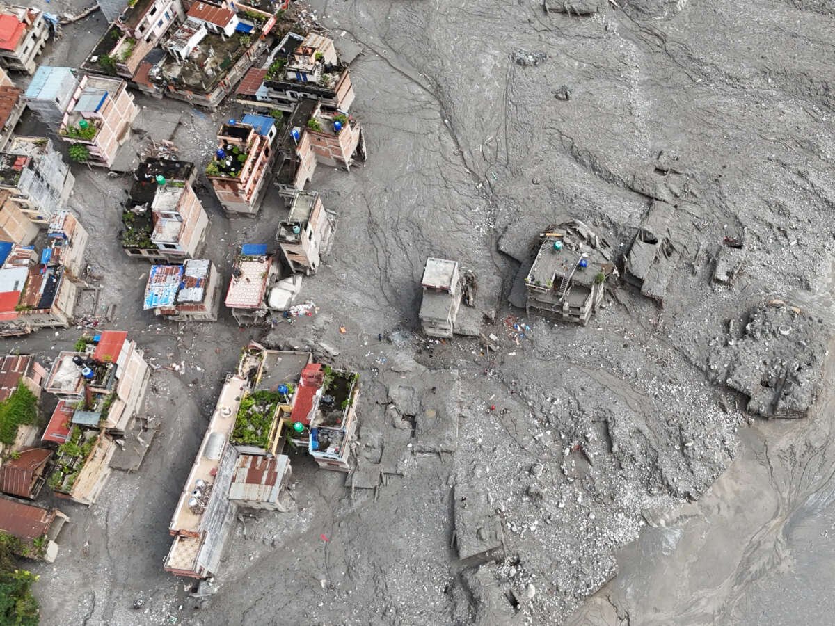 UN Report Says Earth Will Overshoot 1.5C Warming, Emission Cuts Can Limit Damage