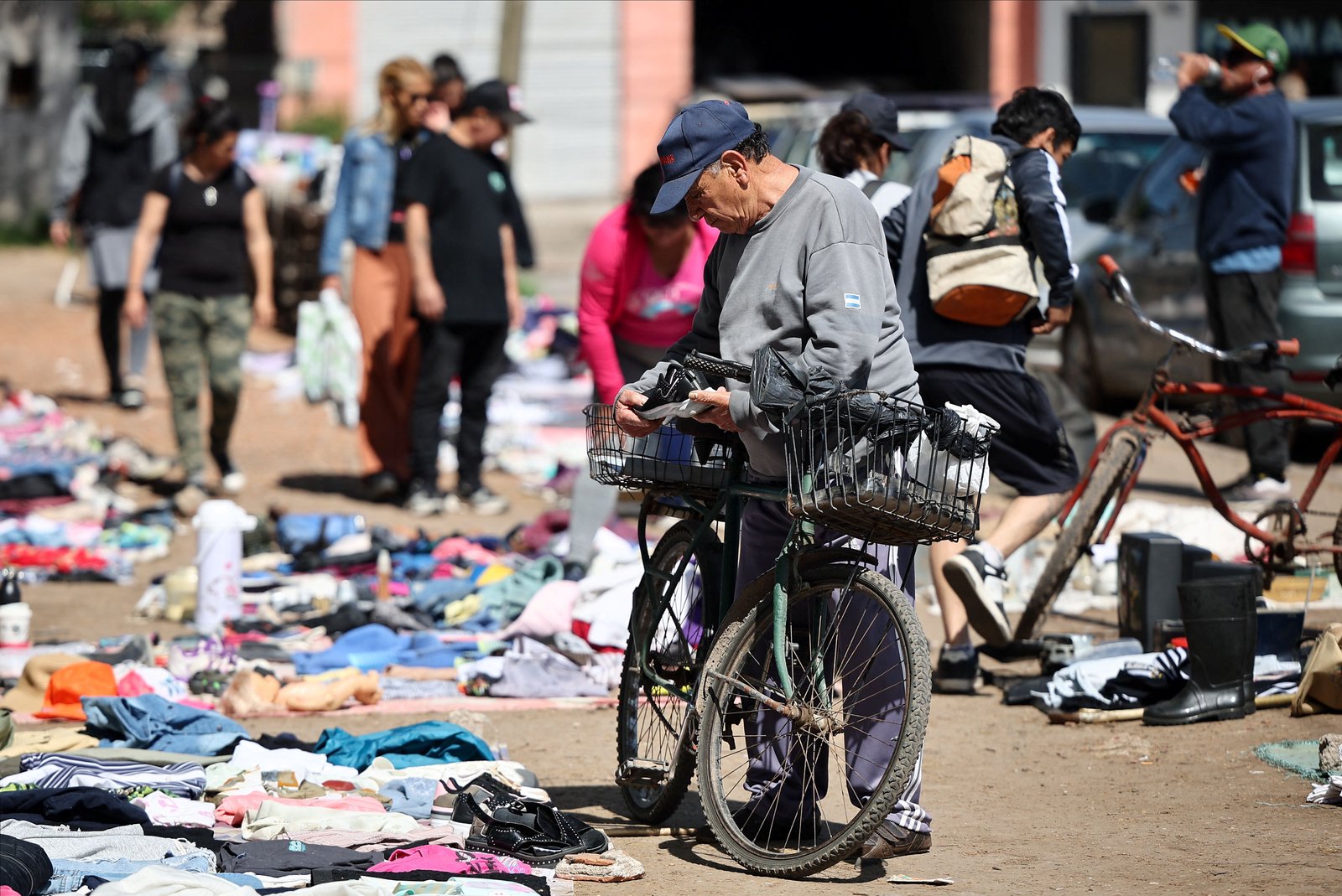 US banks in talks to lend $20 billion to Argentina