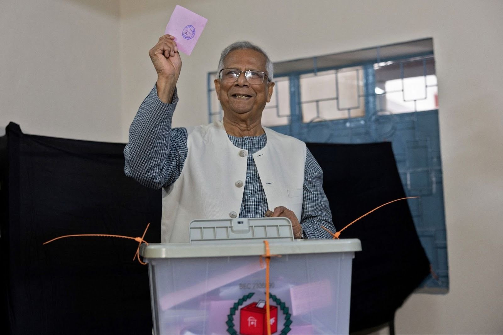 Jobs, corruption in focus as Bangladeshis head to polls