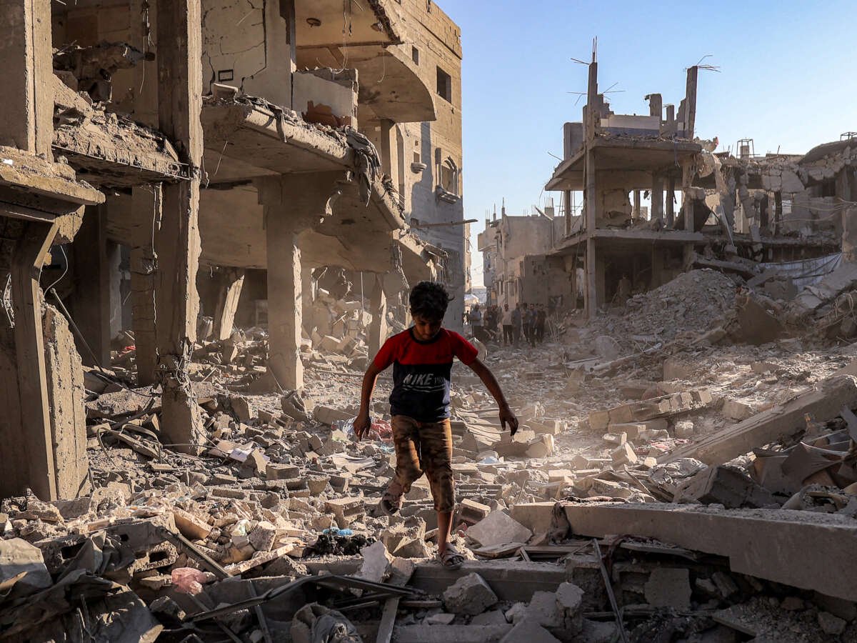 New Cafés in Gaza Can’t Conceal Tent Cities and Mountains of Rubble