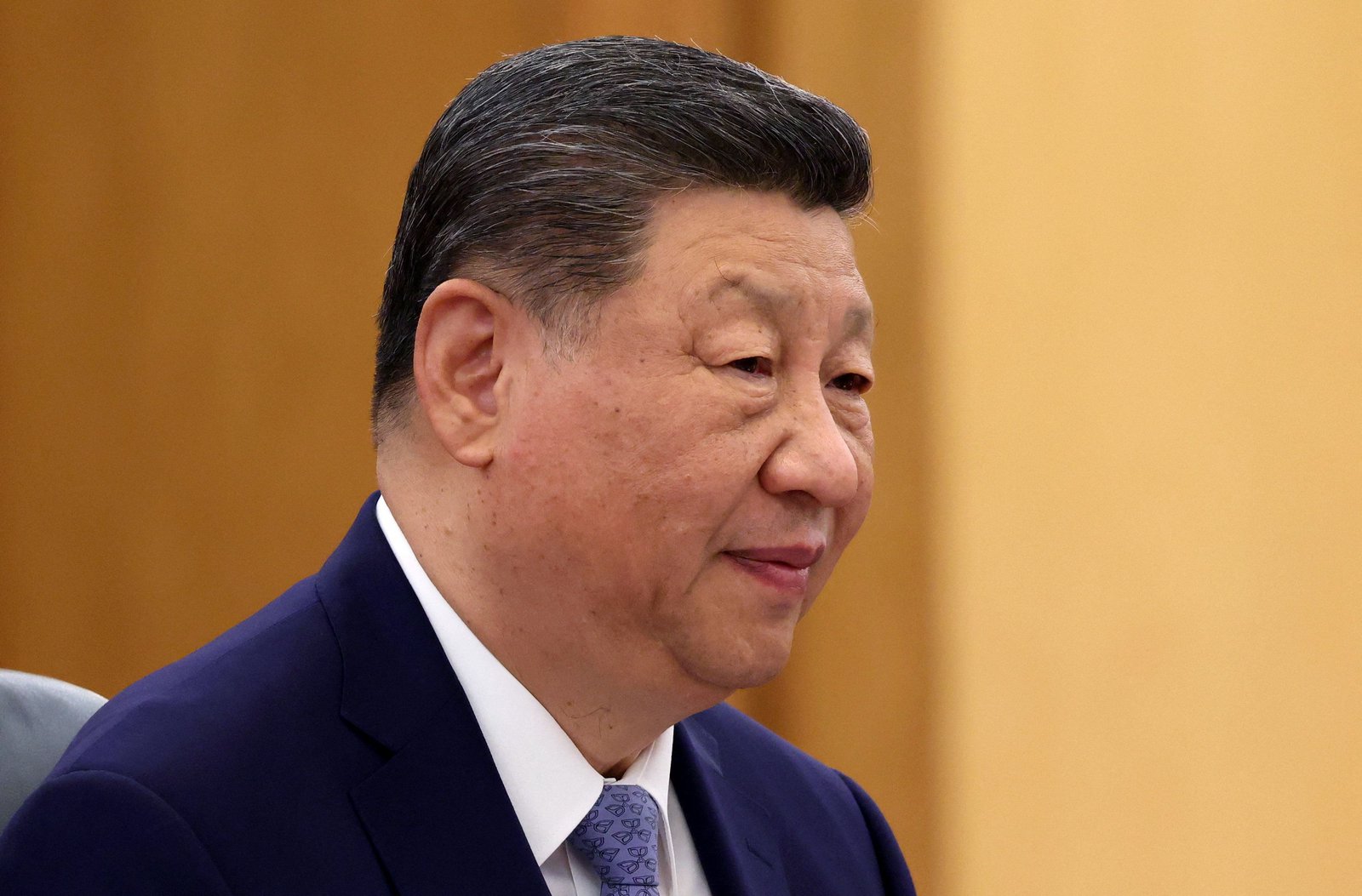 White House leaves door open to Chinese investment