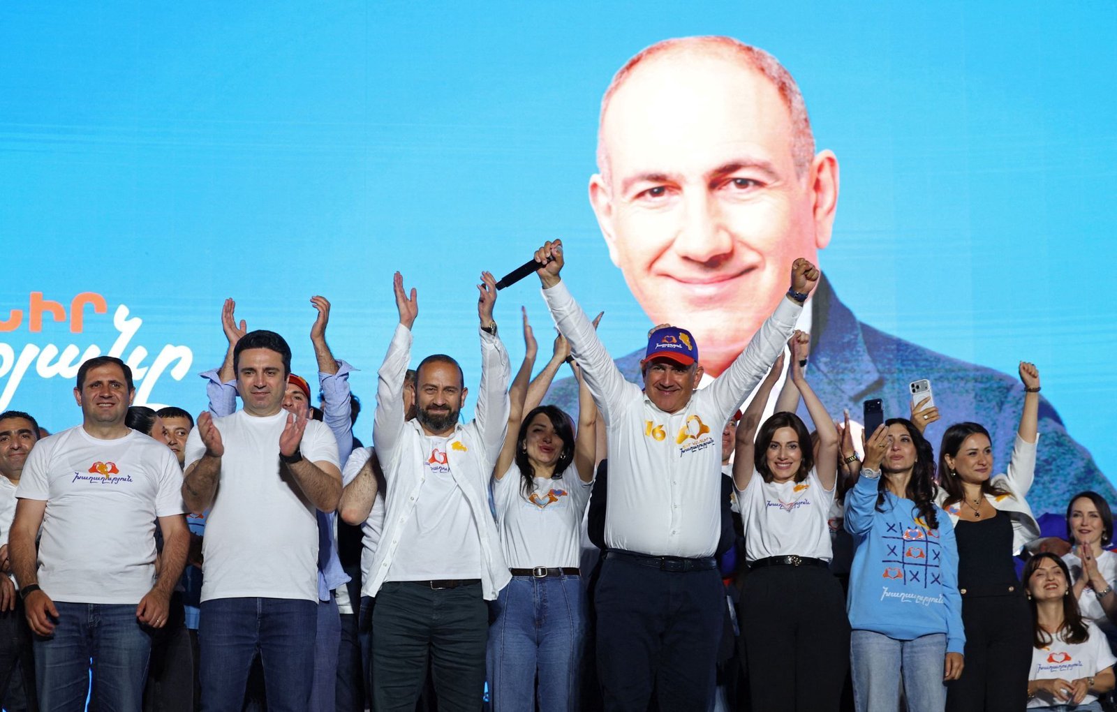 Pro-EU PM claims victory in Armenian elections