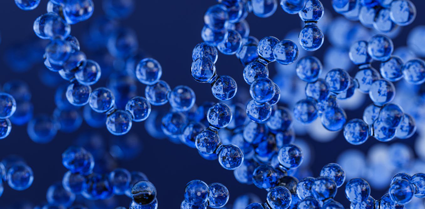 Electric fields steered nanoparticles through a liquid-filled maze – this new method could improve drug delivery and purification systems