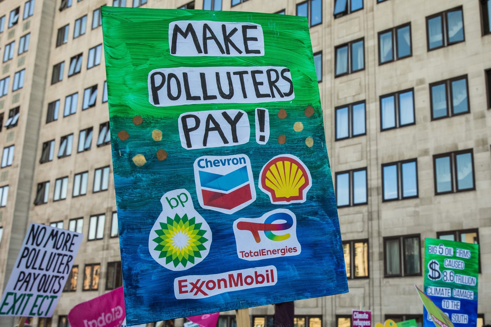 Juliana Leon died in a climate-linked heat wave. Her daughter is suing Big Oil.