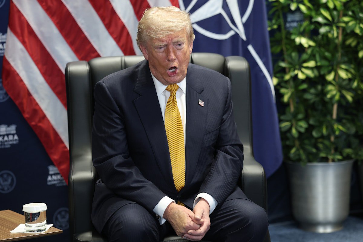 Trump Blatantly Tries to Manipulate Markets With Truth Social Scheme