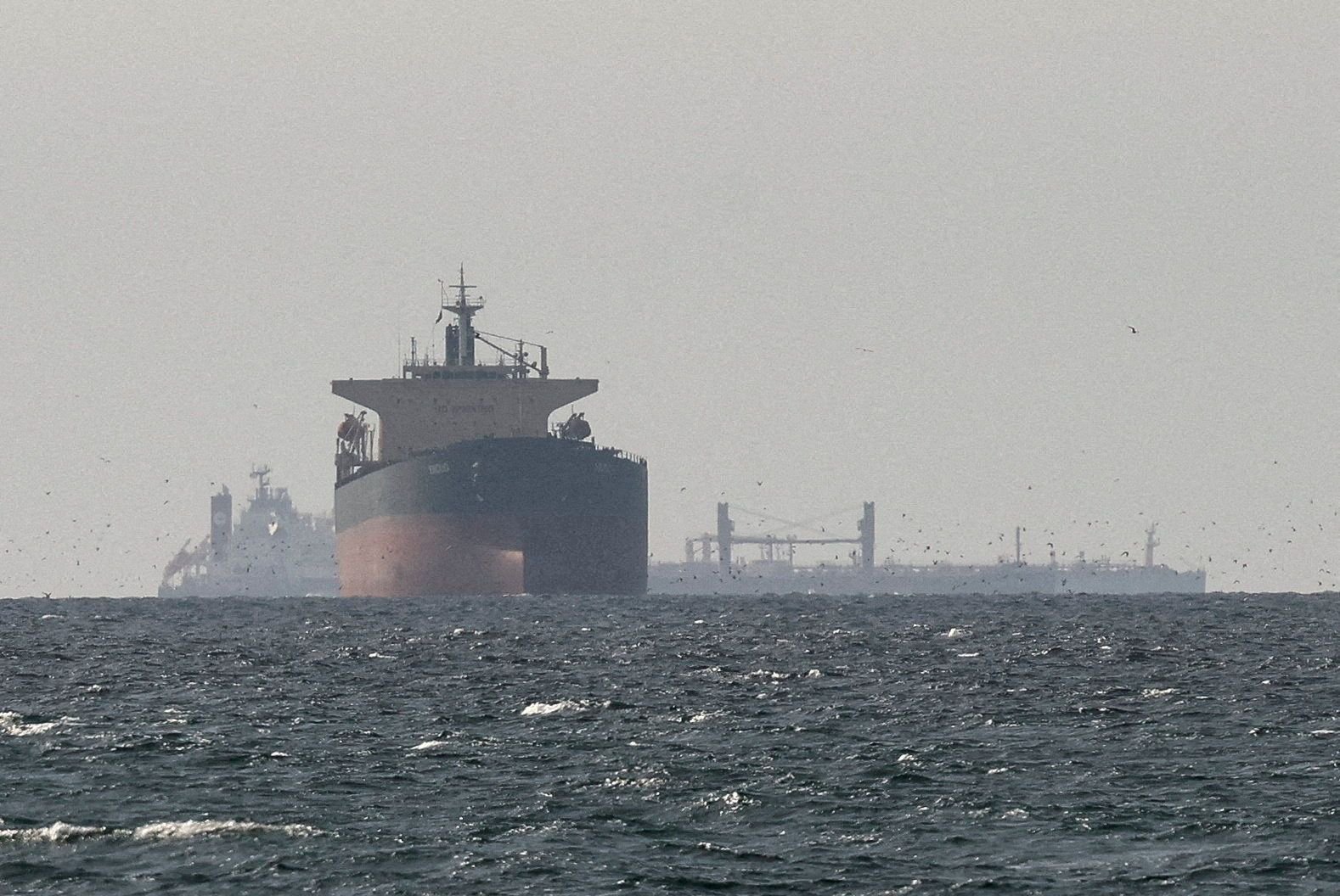 US lifts sanctions on Iranian oil at sea