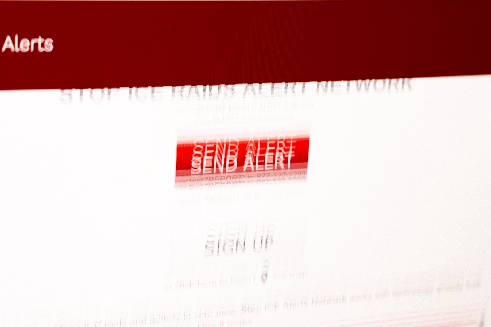 This Programmer Wants to Use Your Phone to Fight ICE