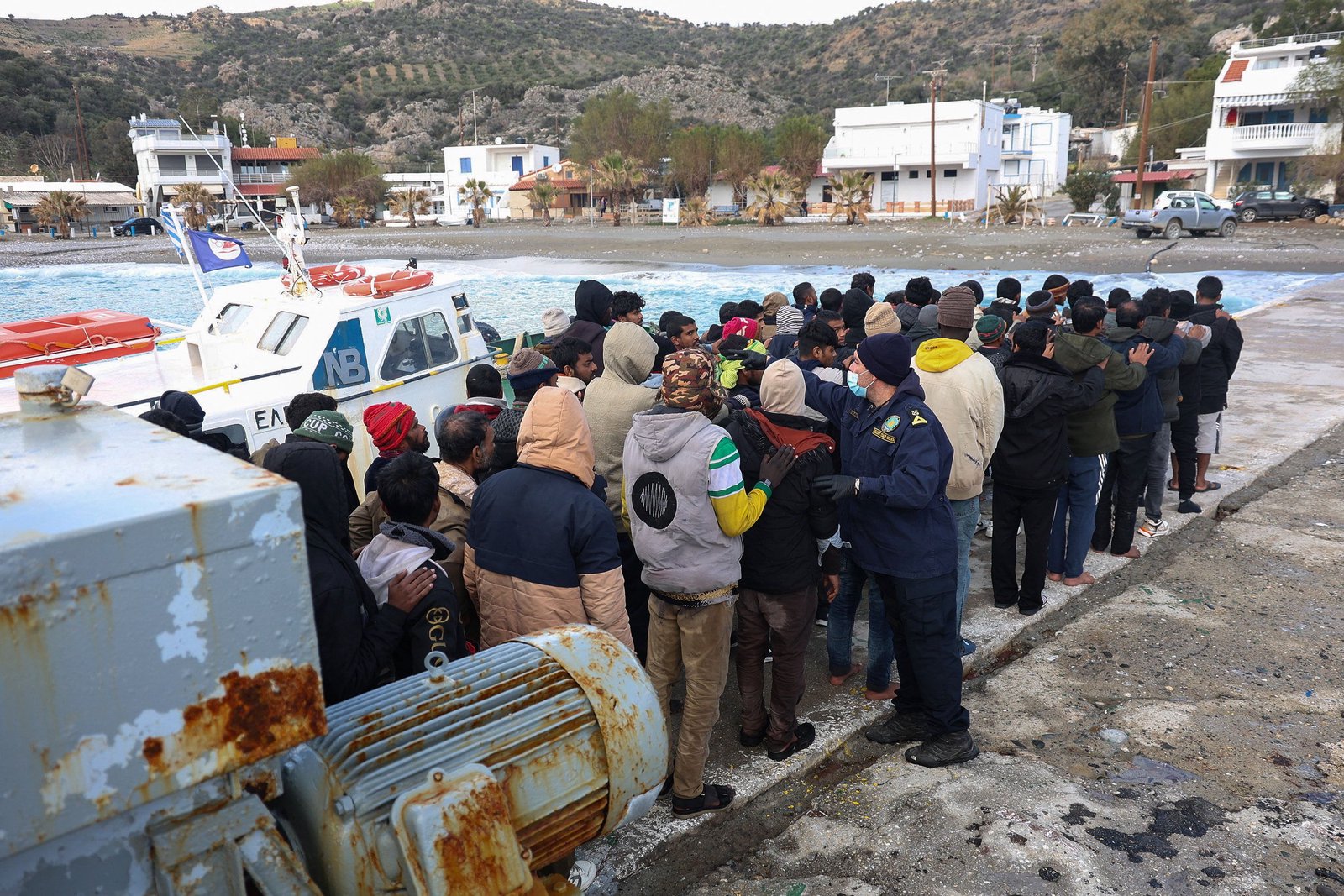 EU lawmakers advance deportation plan
