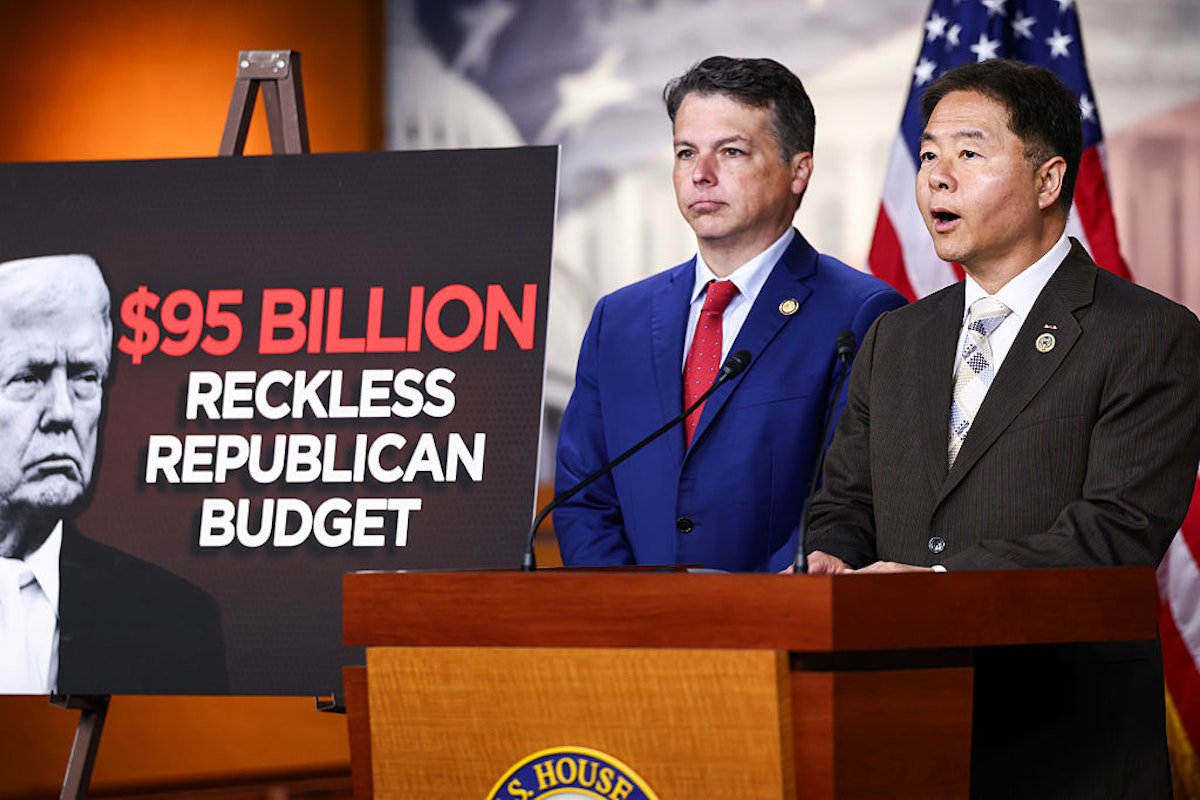 Democrats’ Plan for Ending the Iran War