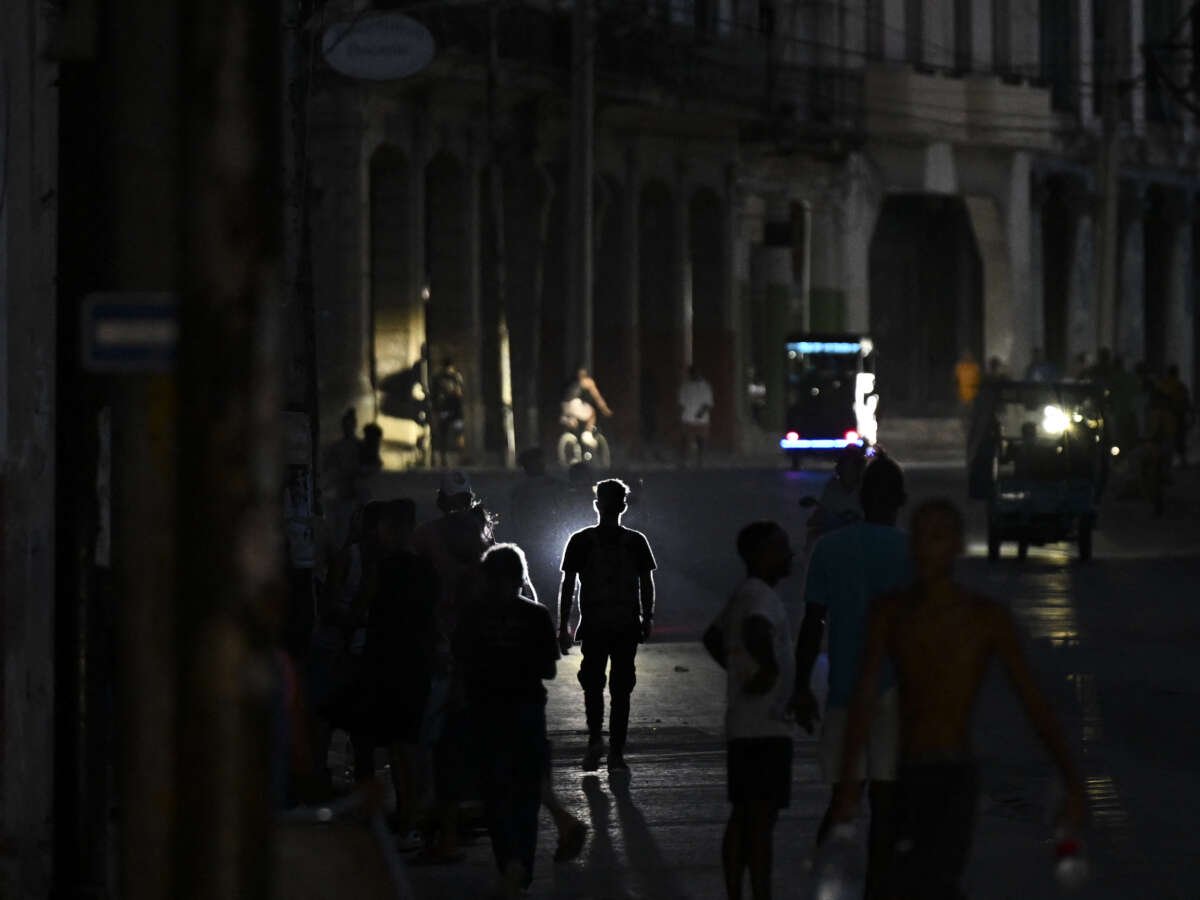 Cuba Runs Out of Oil Amidst Suffocating US Blockade