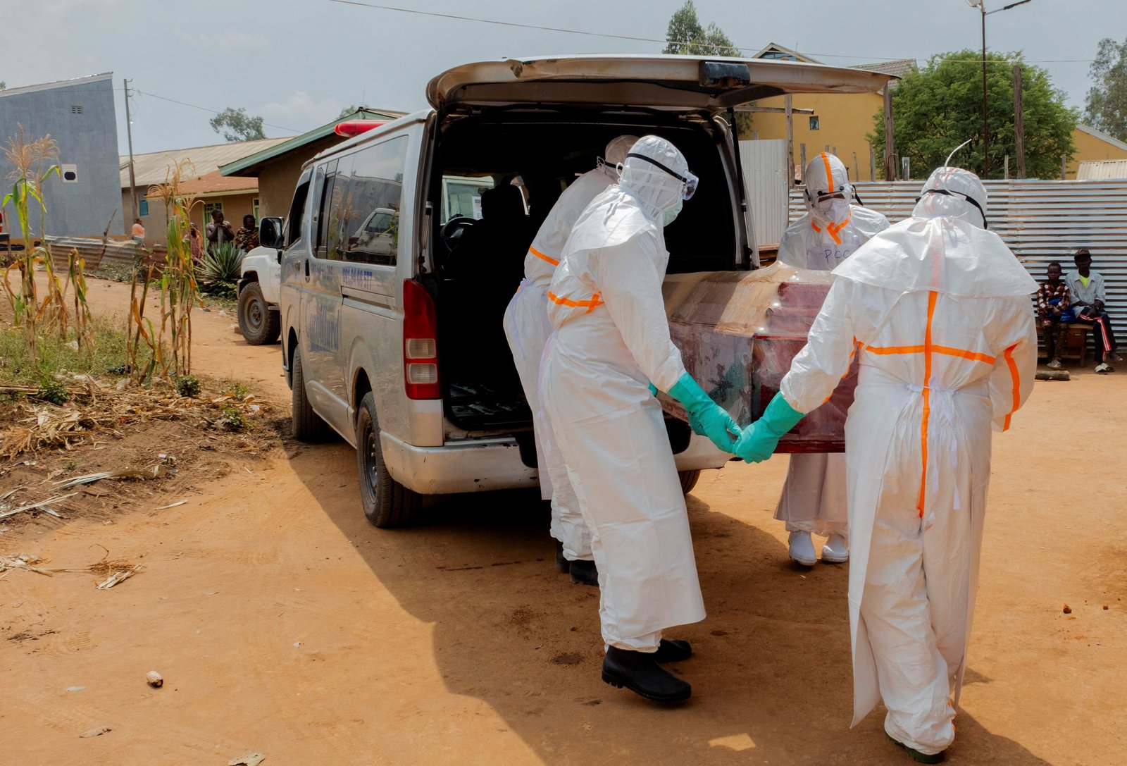 Ebola outbreak sparks global vaccine race