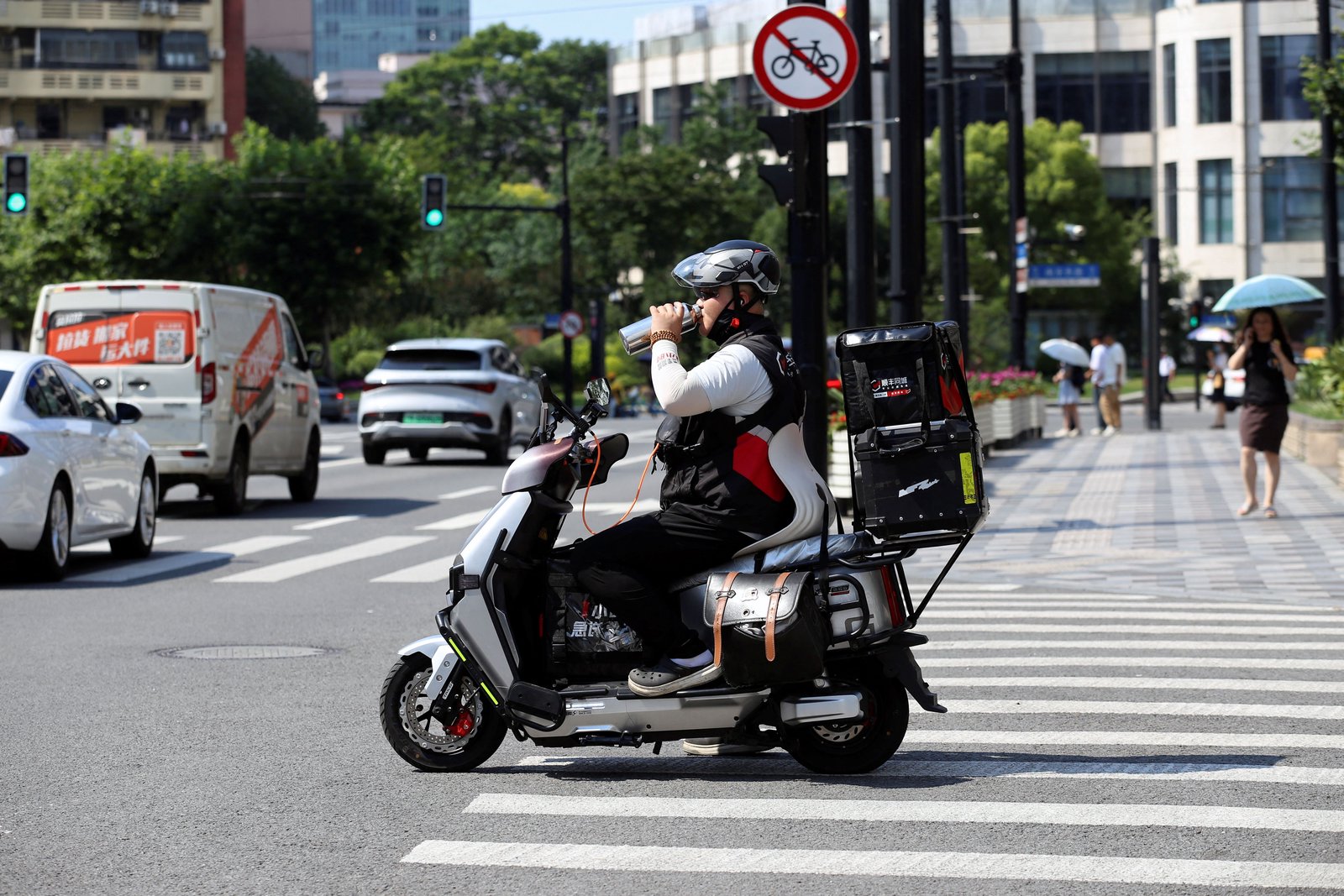 China bolsters gig workers' protections