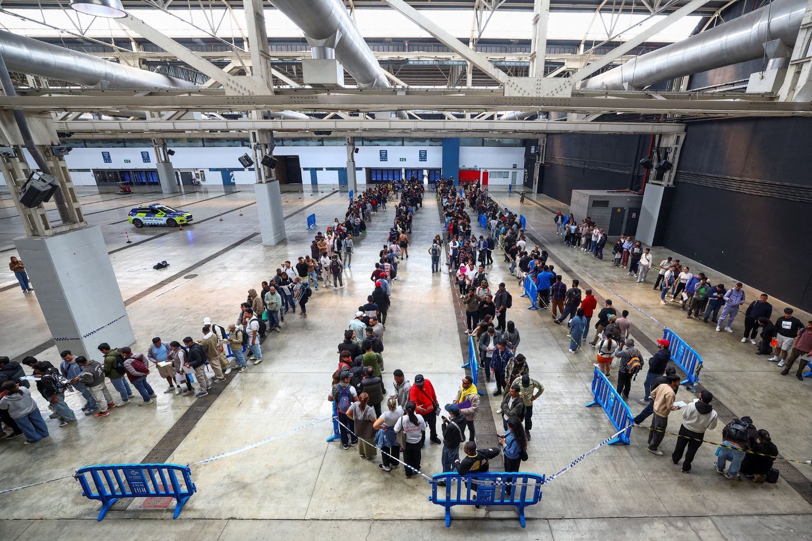 Spanish immigration amnesty drew 1.2M applicants