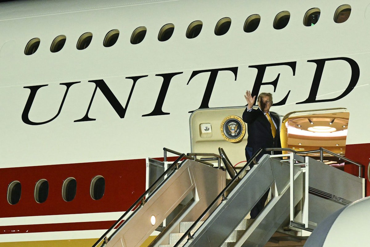 Trump Team Fumes as Real Story on New Air Force One Gets Out