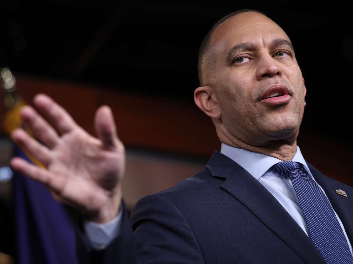 Jeffries Slammed After He Declines to Rule Out Backing Additional Iran War Funds
